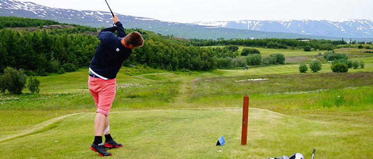 夏のアイスランドでゴルフ体験ツアー！