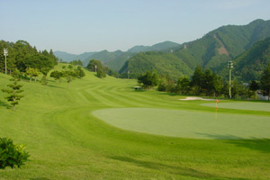 山梨県・秋山カントリークラブ