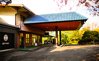 旅館を思わせる佇まい